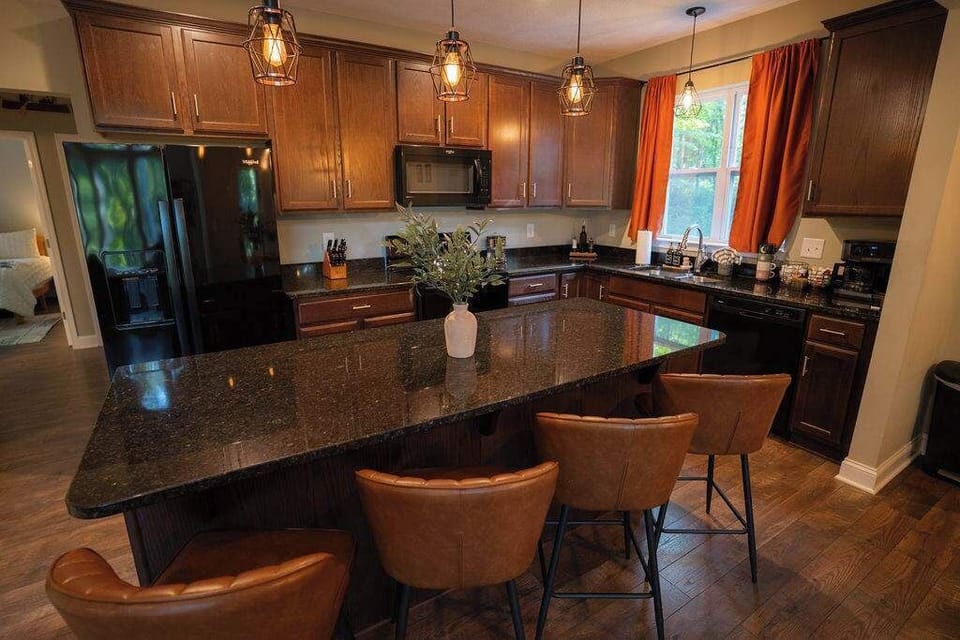 Cabin, Multiple Beds, Hot Tub, Garden View (Ravine Ridge) | Private kitchen | Coffee/tea maker