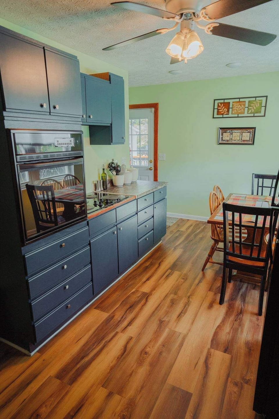 Cottage, Multiple Beds, Hot Tub (Blue Heron) | Private kitchen | Coffee/tea maker, electric kettle