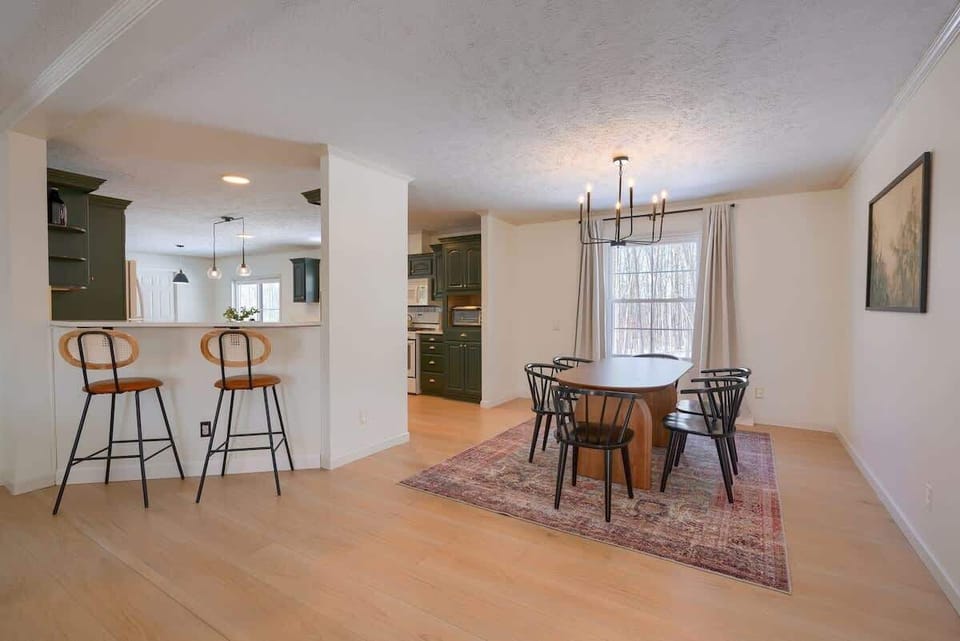 Cabin, Multiple Beds, Patio (Buckingham Woods) | 3 bedrooms, individually decorated, individually furnished, bed sheets