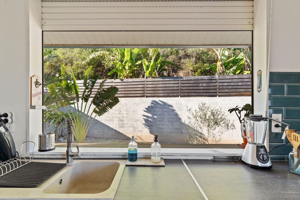 House, Private Pool | Private kitchen | Toaster