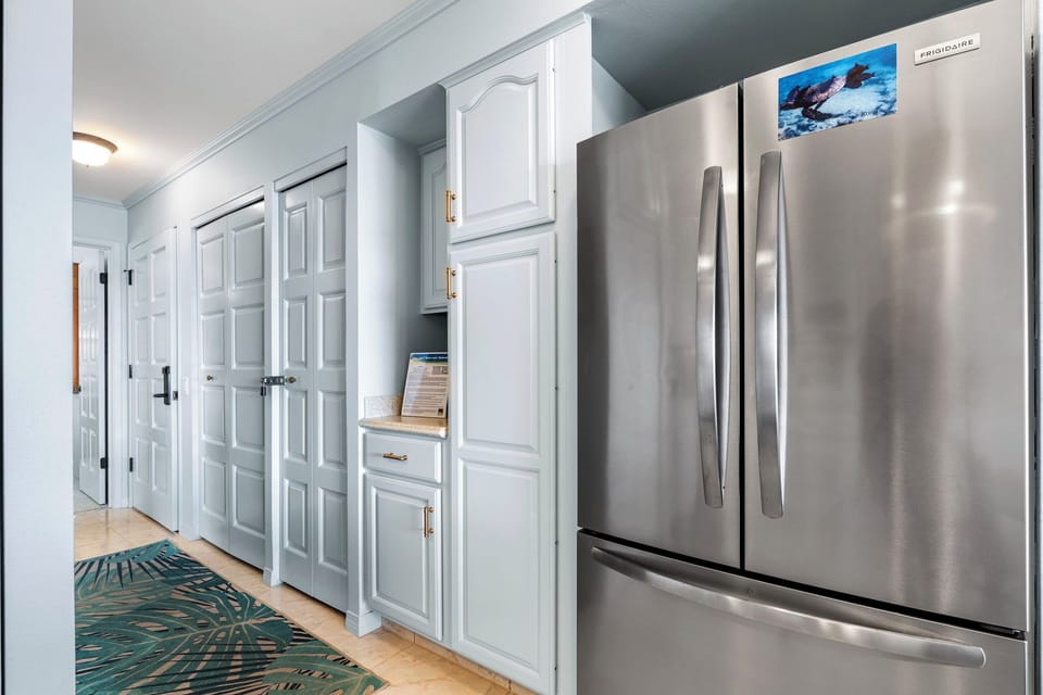 Condo, 1 Queen Bed with Sofa bed, Lanai, Ocean View (Kona Isle E21) | Interior