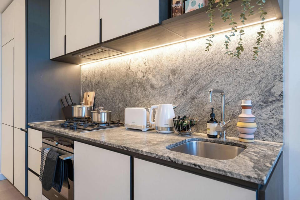 Full kitchen with brand new appliances 