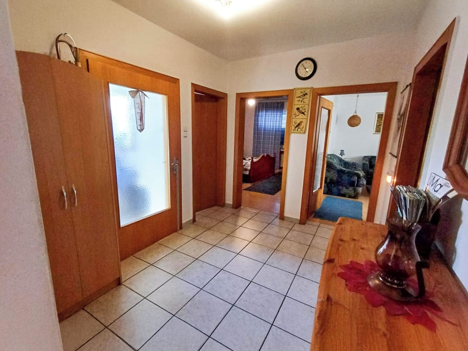 Entrance / Reception