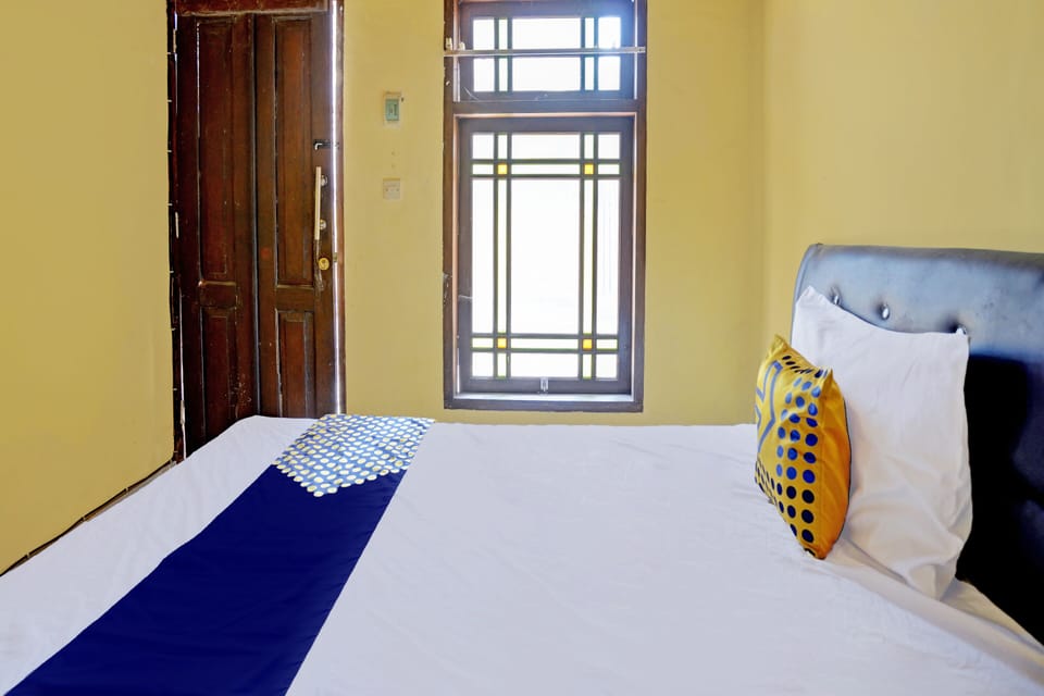 Economy Single Room | Bed sheets