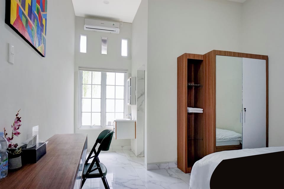 Family Suite | Laptop workspace, WiFi (free), bed sheets