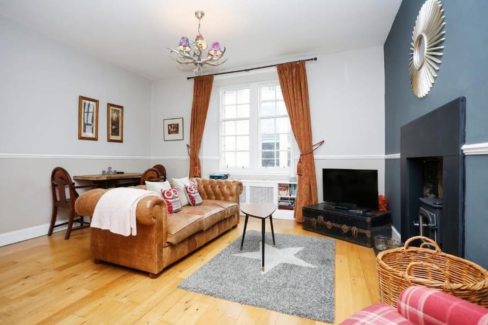 Apartment, City View | Laptop workspace, free WiFi, bed sheets