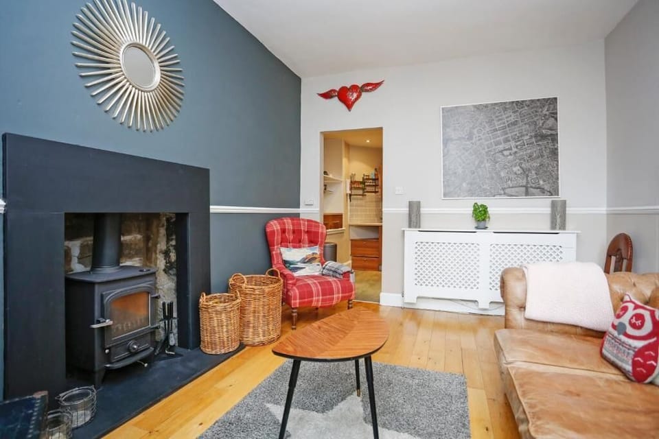Apartment, City View | Laptop workspace, free WiFi, bed sheets