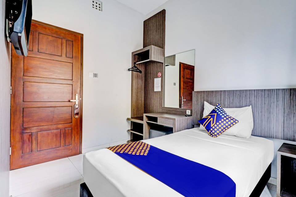 Economy Single Room | Bed sheets
