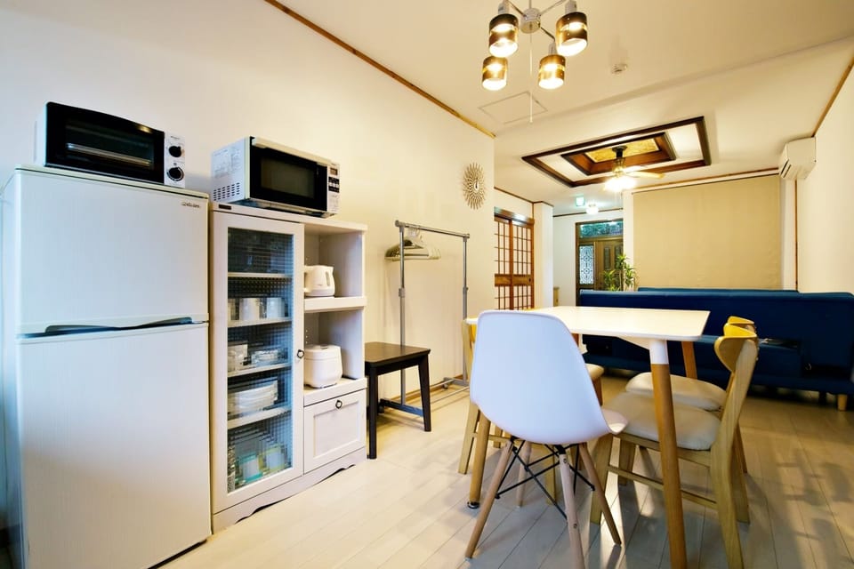 Apartment | Blackout drapes, WiFi (free)