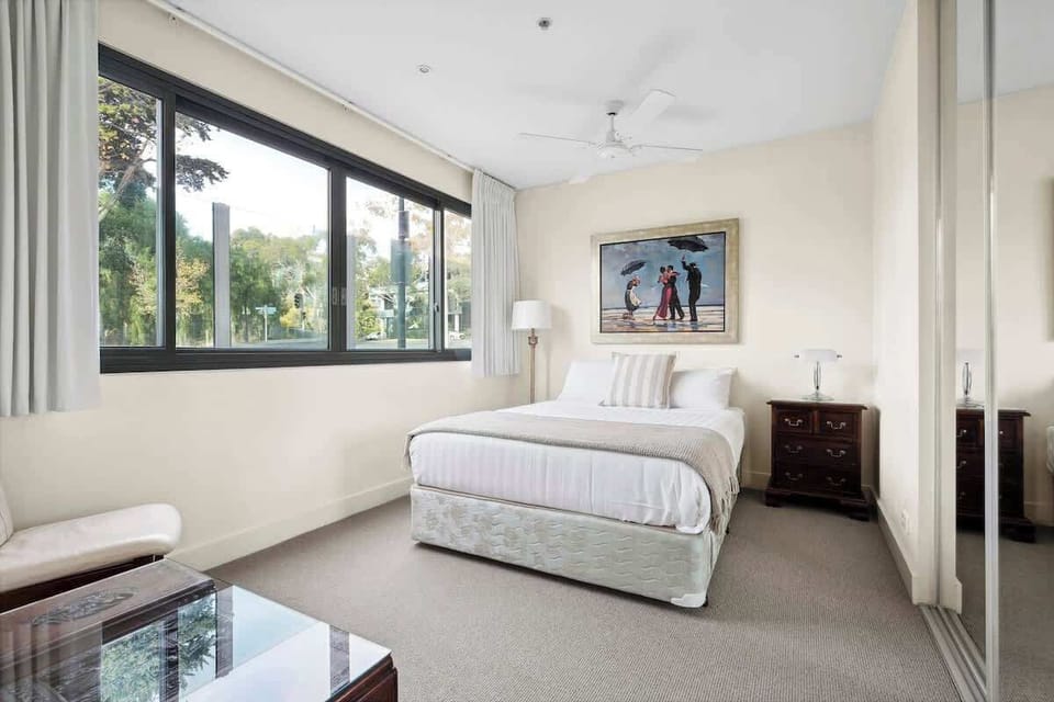 Bedroom 2 Queen Bed