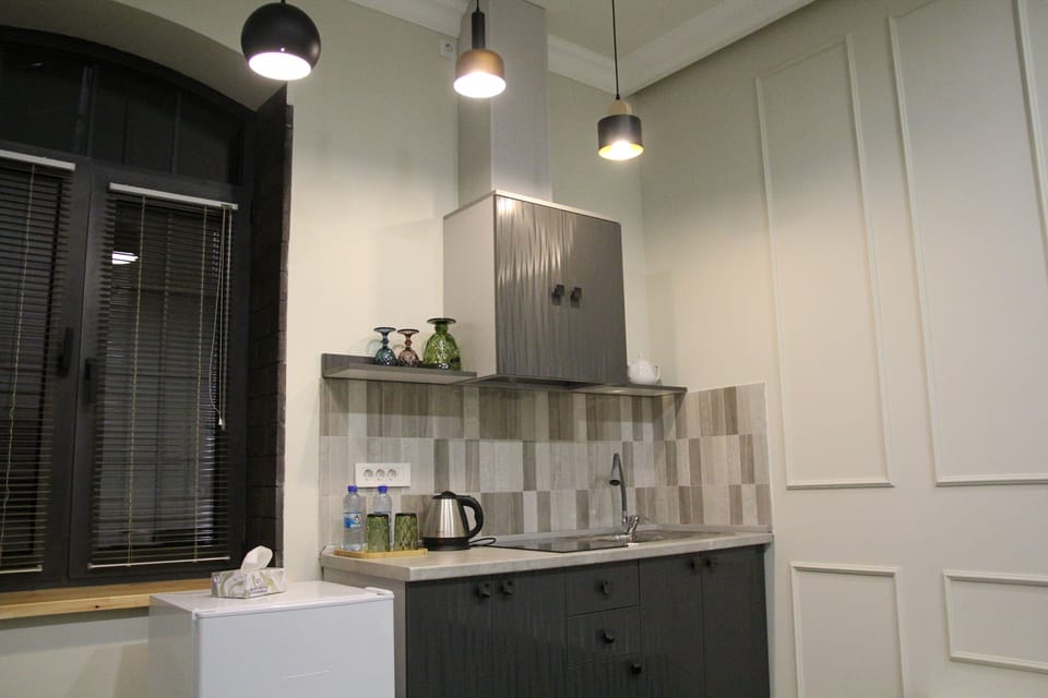 Classic Studio Suite, Non Smoking, Lanai | Iron/ironing board, free WiFi