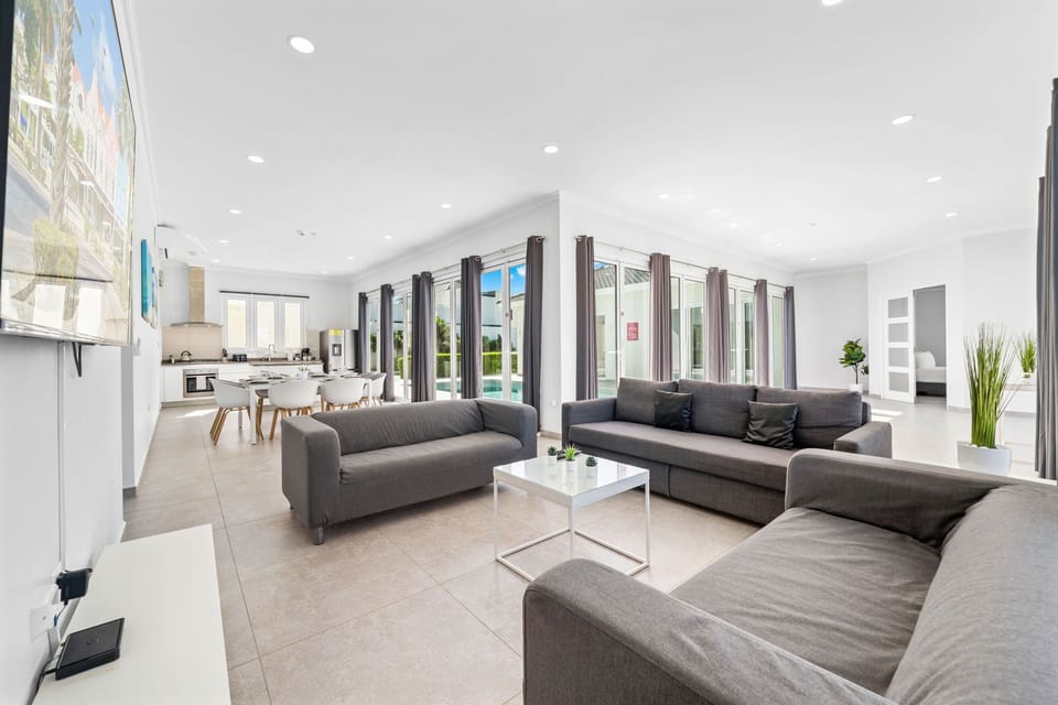 House (4 Bedrooms) | Property amenity