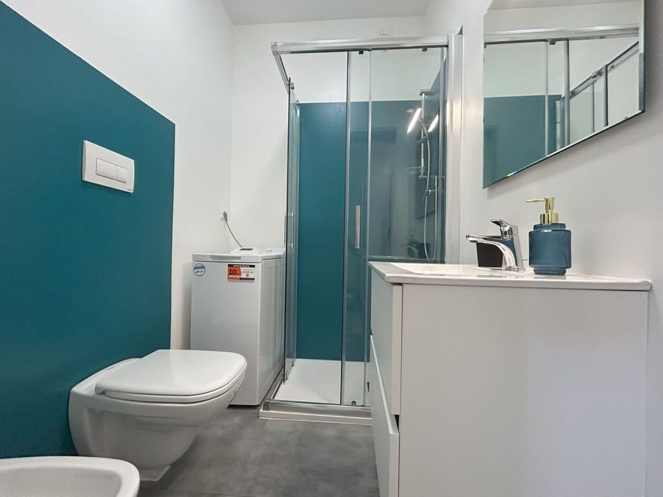 Autumn, Bathroom, Spring, Summer
