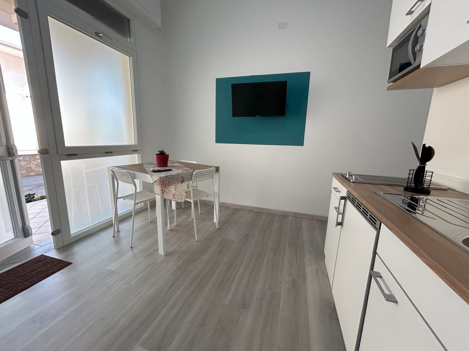 Autumn, Kitchen, Spring, Summer