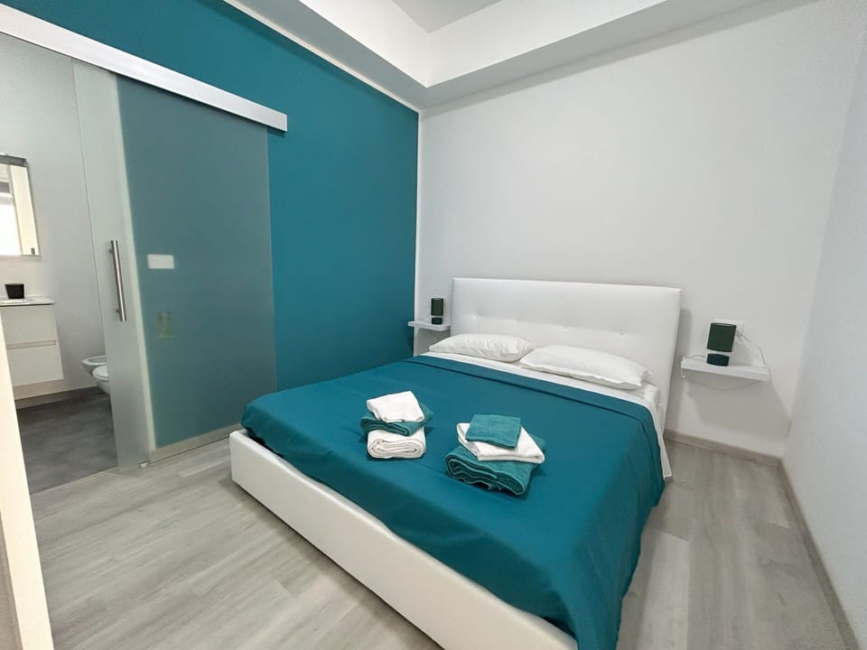 Autumn, Bedroom, Spring, Summer
