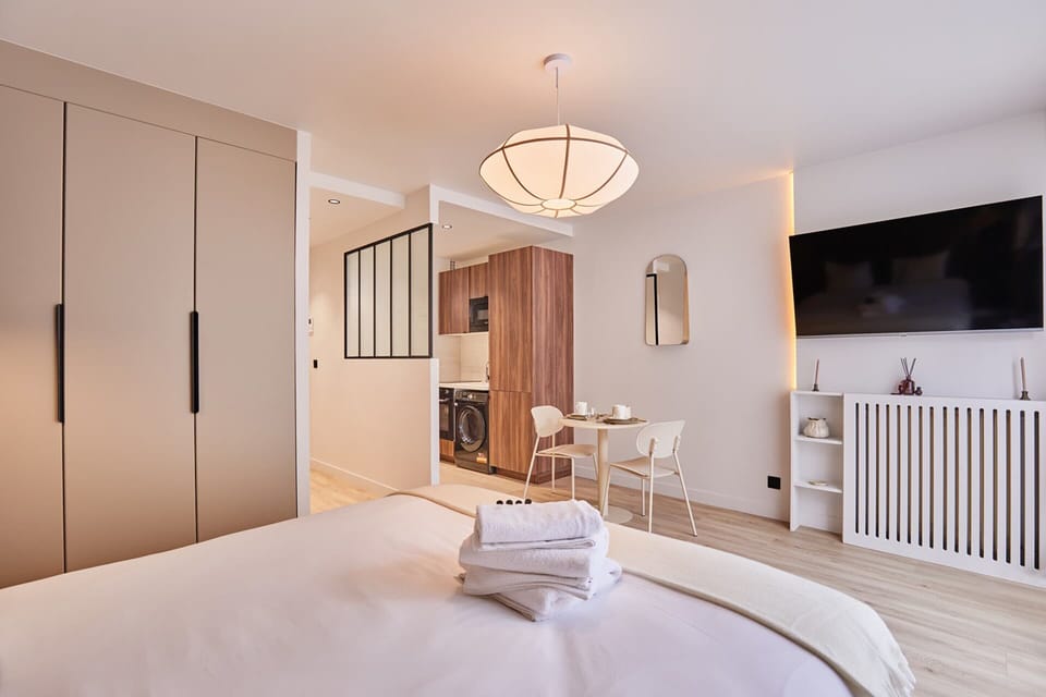 House | 1 bedroom, iron/ironing board, bed sheets