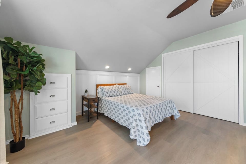 Scallop Villa