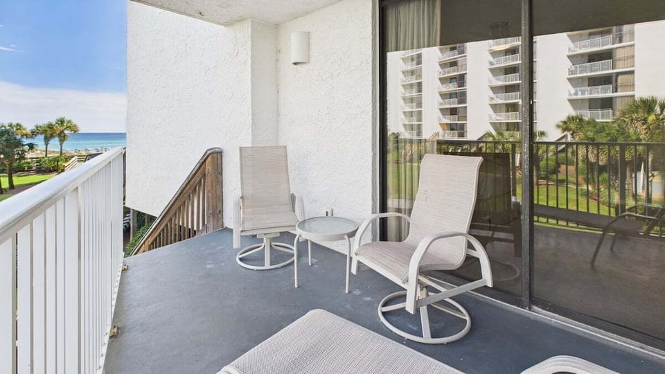 Balcony has ample seating