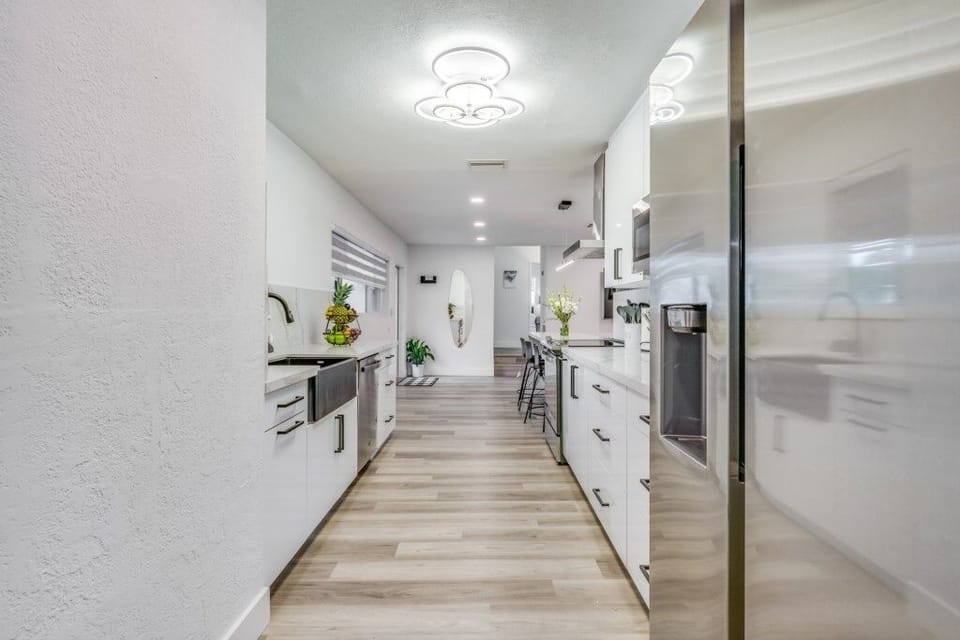 House, 4 Bedrooms | Private kitchen | Fridge, oven, coffee/tea maker, electric kettle