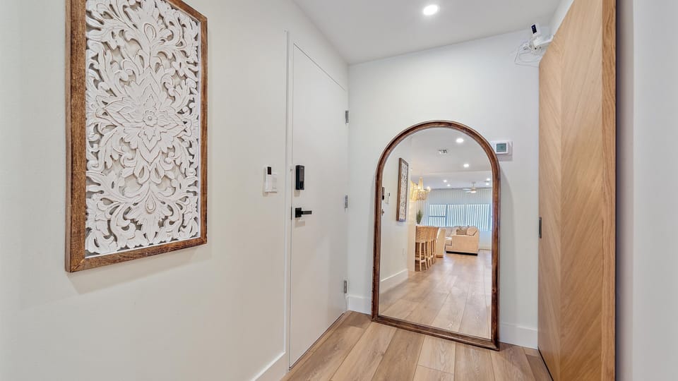 Condo, 2 Bedrooms | Interior