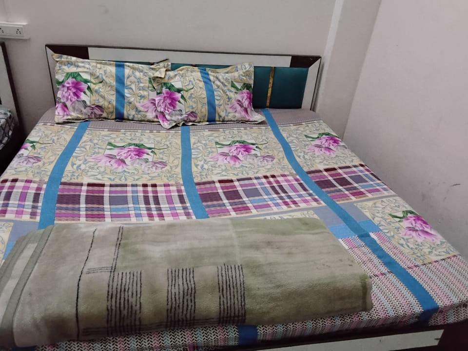 Double or Twin Room | WiFi (free)