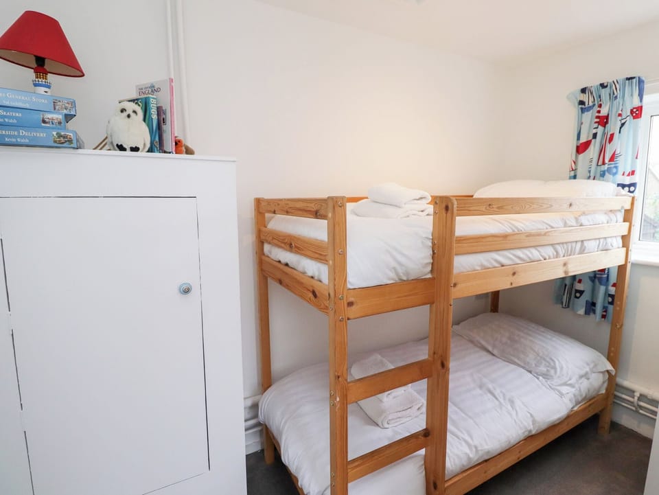 Cottage | 2 bedrooms, individually decorated, individually furnished, free WiFi