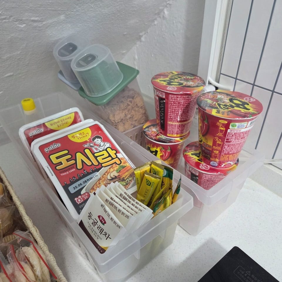 Free daily self-serve breakfast