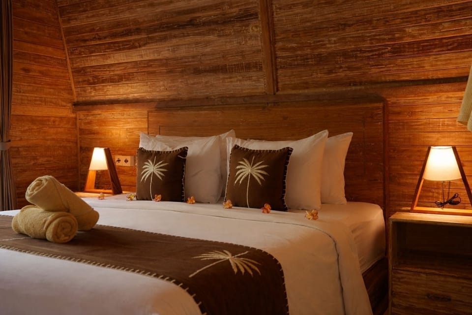 Comfort Double Room, Pool View | Desk, free WiFi