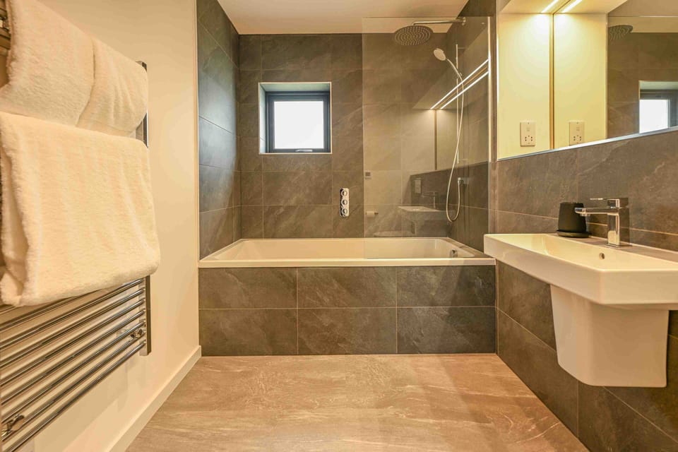 Main bathroom