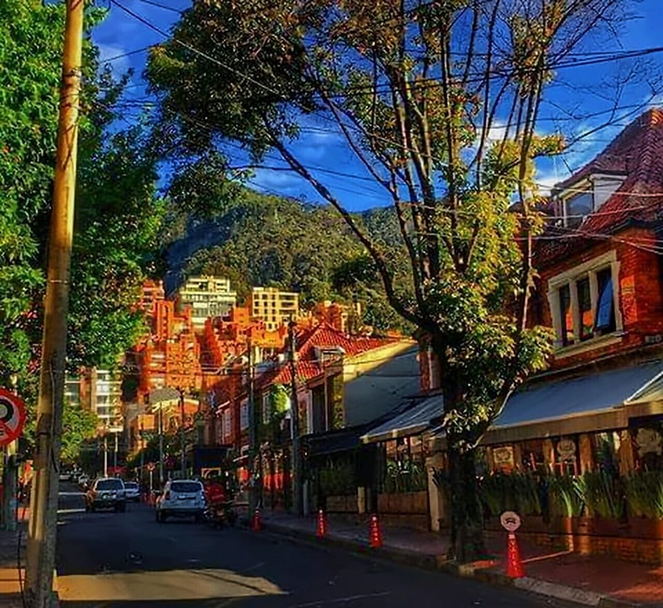 4_goldenhour_street