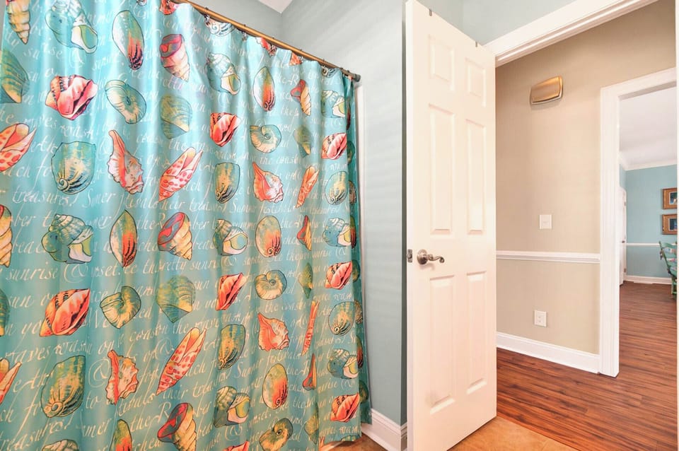 Bathroom 2-2