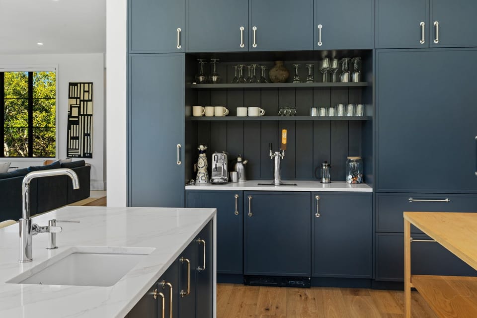 Wet Bar with Kegerator