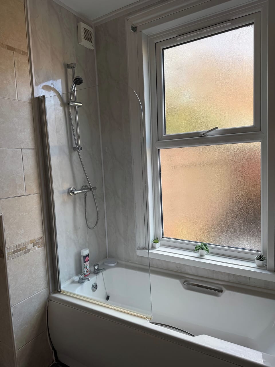 Shower, towels
