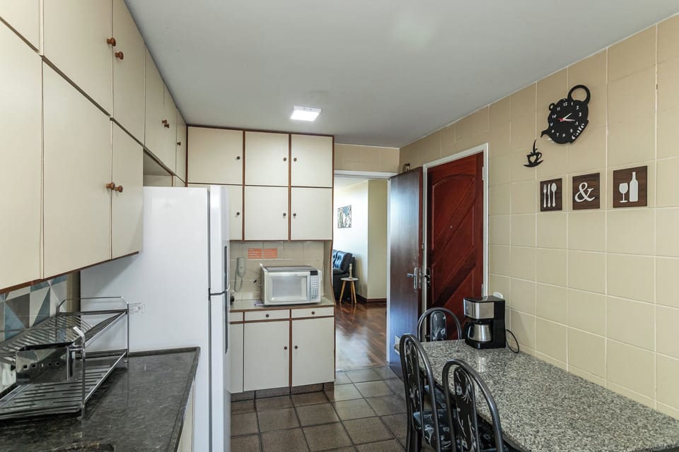 Apartment, 3 Bedrooms | Private kitchen