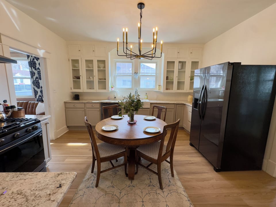 Enjoy a fully stocked kitchen, charming dining space, and warm ambiance.