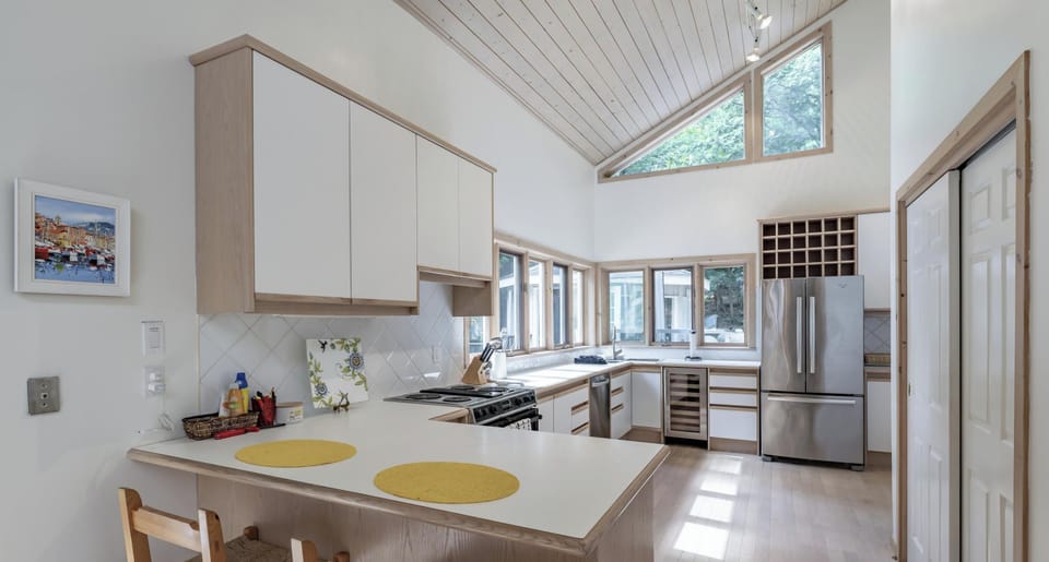 Kitchen &amp; Bar Seating