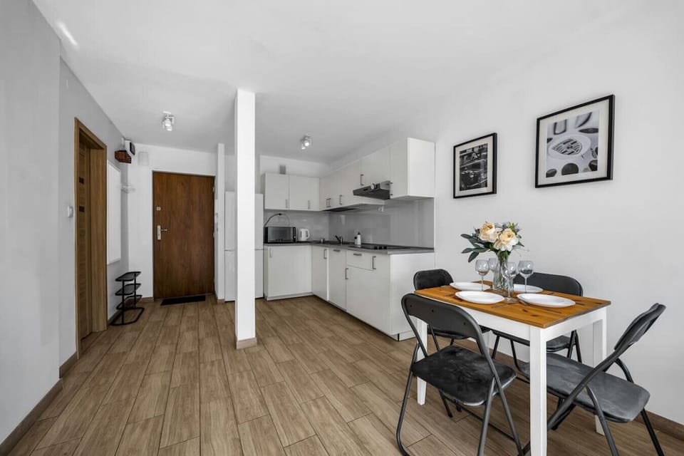 Bright & Spacious Apartment with Open Kitchen, Comfortable Living Room, and Panoramic City View | Managed by Rentujemy