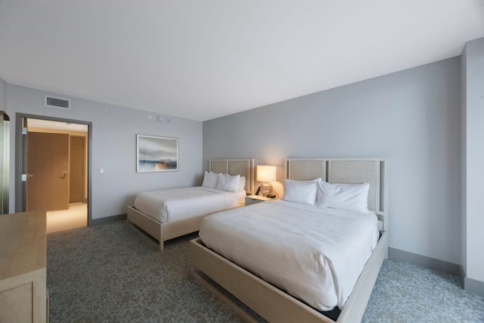 Guest bedroom, 2 queen beds