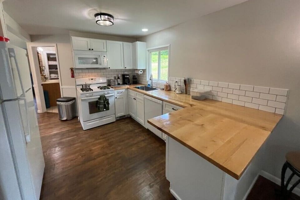 Fully stocked kitchen perfect for family feasts