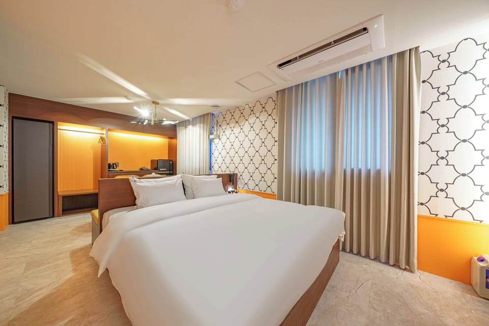 Premium Suite | Free WiFi