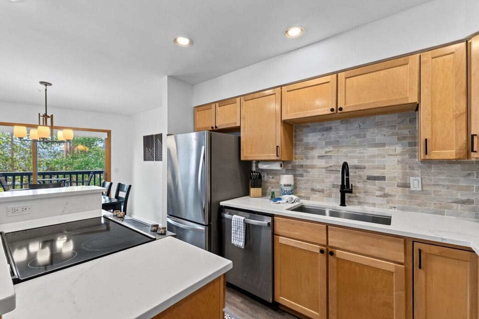 Newly Renovated Kitchen