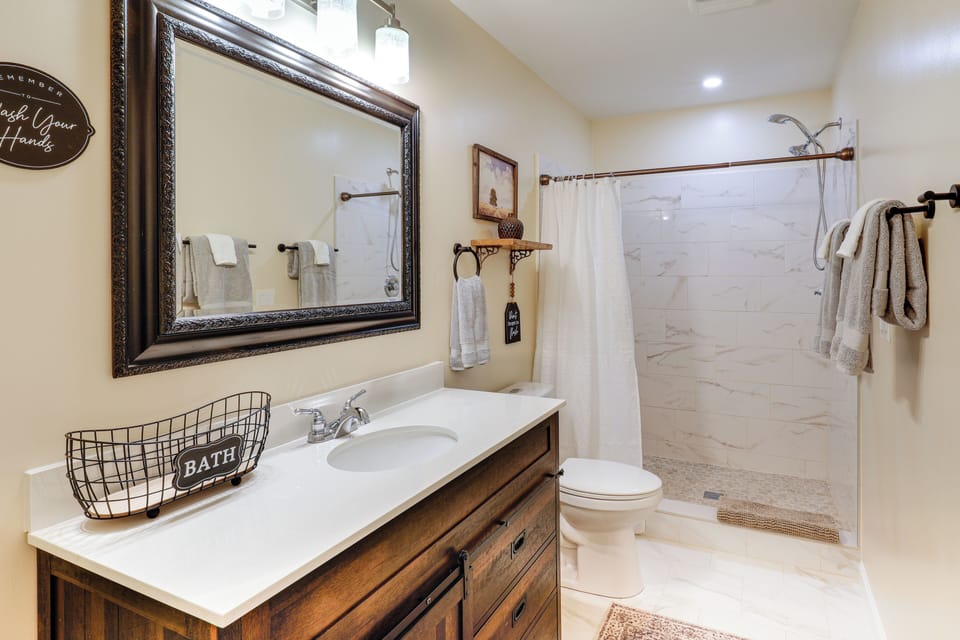 Full Bathroom