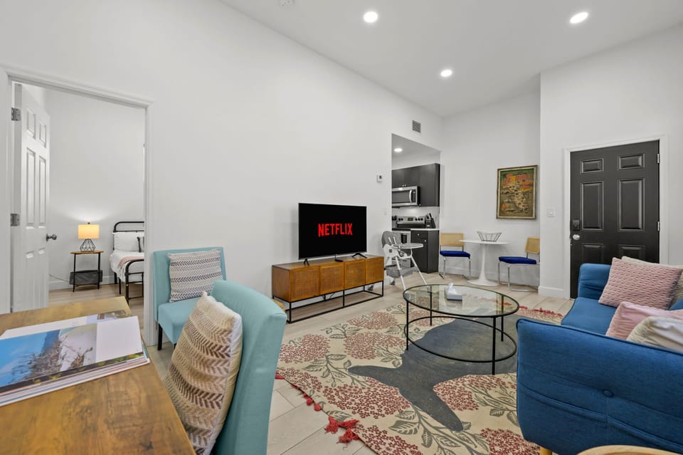 Vacation mode: Activated! This stylish and inviting living room is your command center for relaxation. 