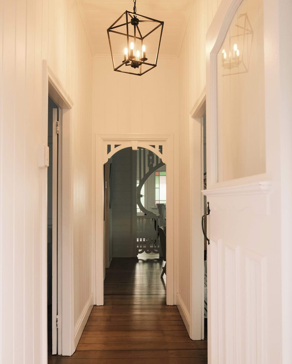 17 Cothill. hallway