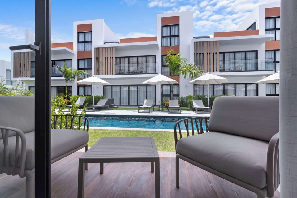 Terrance - Shared Pool View