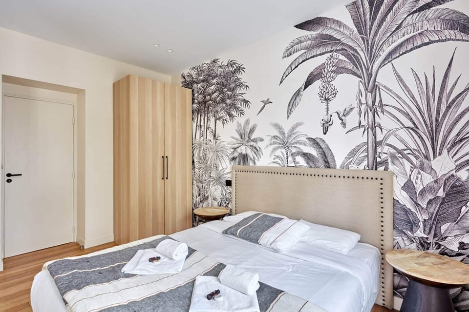 Apartment | 1 bedroom, laptop workspace, iron/ironing board, bed sheets
