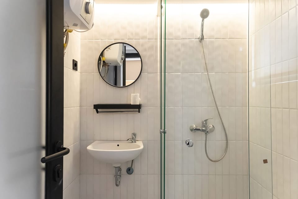 Deluxe Double Room | Bathroom