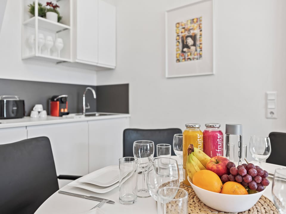 Deluxe Apartment, 3 Bedrooms, Non Smoking, Air conditioning | Private kitchen