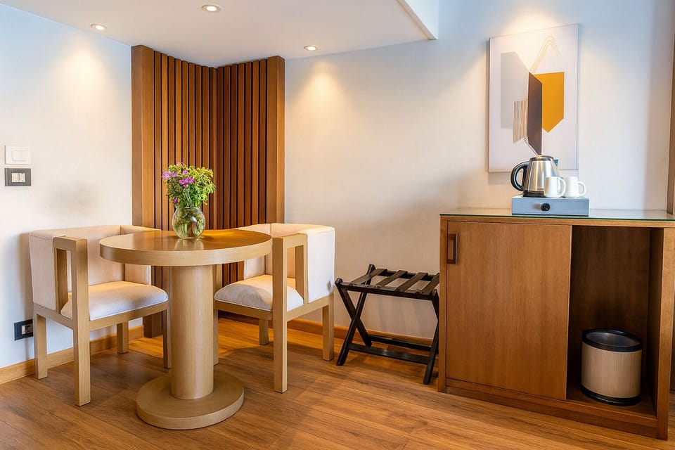 Deluxe Suite, River View | In-room safe, blackout drapes, soundproofing