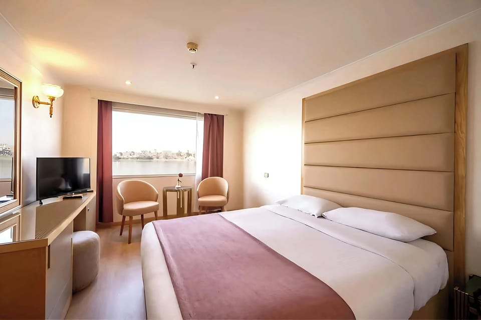 In-room safe, soundproofing